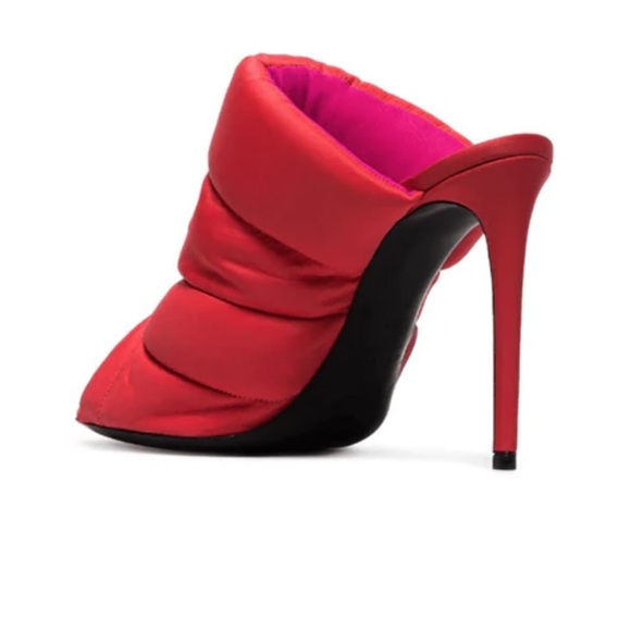 NICHOLAS KIRKWOOD
Puffer Mule in Red - Picture 4 of 11